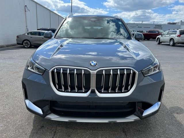 2025 BMW X1 xDrive28i 8