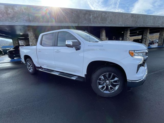 2026 Chevrolet Silverado 1500 LT Crew Cab 4WD