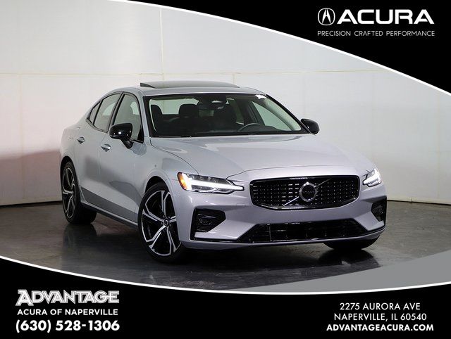2024 Volvo S60 B5 Core Dark Theme AWD