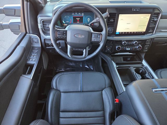 New 2025 Ford Super Duty F-350 Crew Cab Platinum