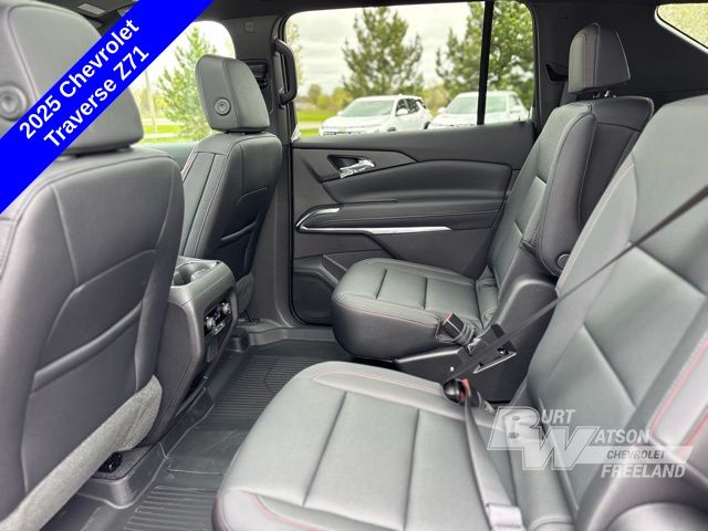 2025 Chevrolet Traverse Z71 photo