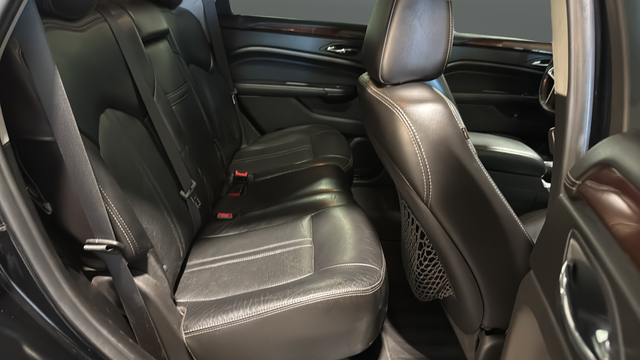 Used 2015  Cadillac Luxury image 26