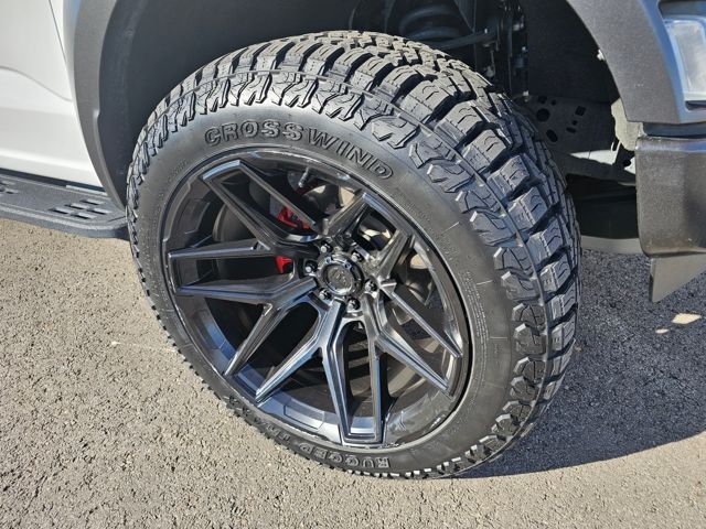 Used 2023 White Ford Raptor image 9