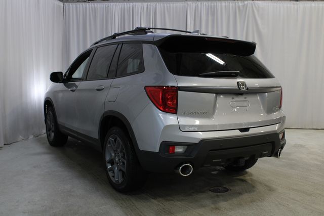 Used 2023 Silver Honda EX-L image 25