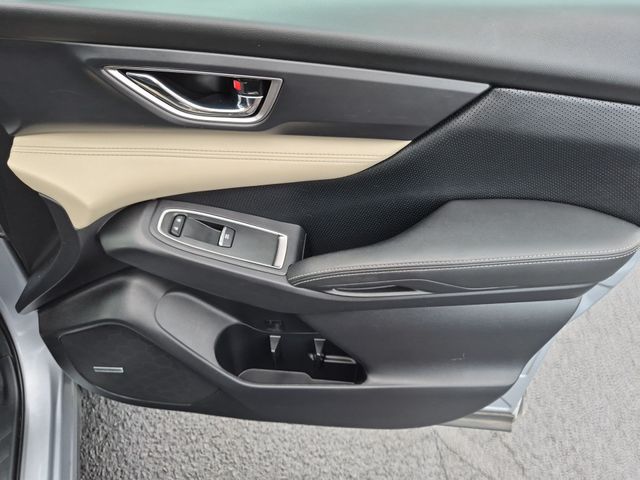 Used 2022 Silver Subaru Limited image 39