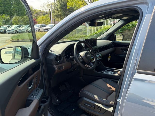 new 2026 Honda Pilot car, priced at $52,345