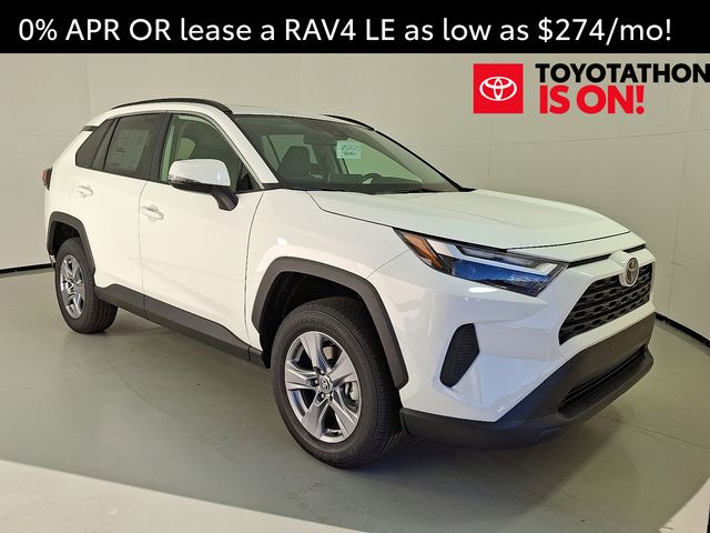 2025 Toyota RAV4 XLE's photo