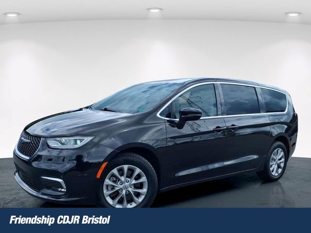 Diamond Black Crystal Pearlcoat 2024 Chrysler Pacifica Minivan All-Wheel Drive 9-Speed Automatic