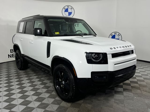Fuji White 2024 Land Rover Defender 110 P400 X-Dynamic SE AWD SUV / Crossover All-Wheel Drive 8-Speed Automatic