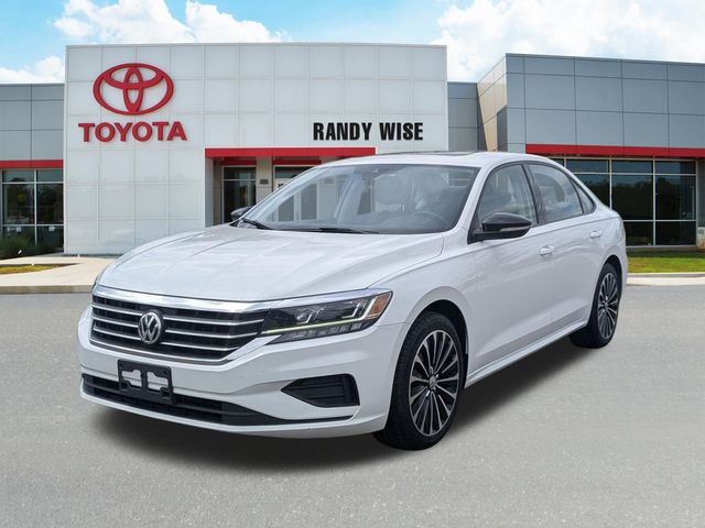 Pure White 2022 Volkswagen Passat 2.0T Limited Edition FWD Sedan Front-Wheel Drive 6-Speed Automatic