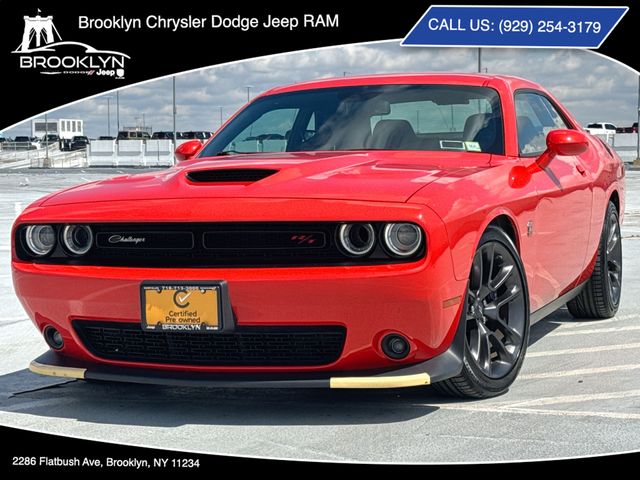 Go Mango! 2022 Dodge Challenger R/T Scat Pack RWD Coupe Rear-Wheel Drive 8-Speed Automatic