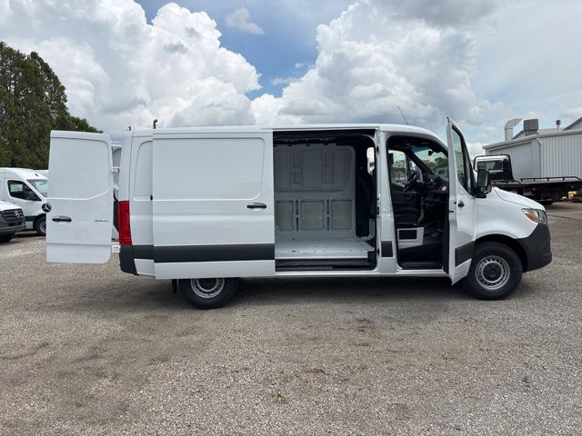 2025 Mercedes-Benz Sprinter 2500 Cargo 144 WB photo