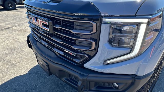 2024 GMC Sierra 1500 AT4X 8