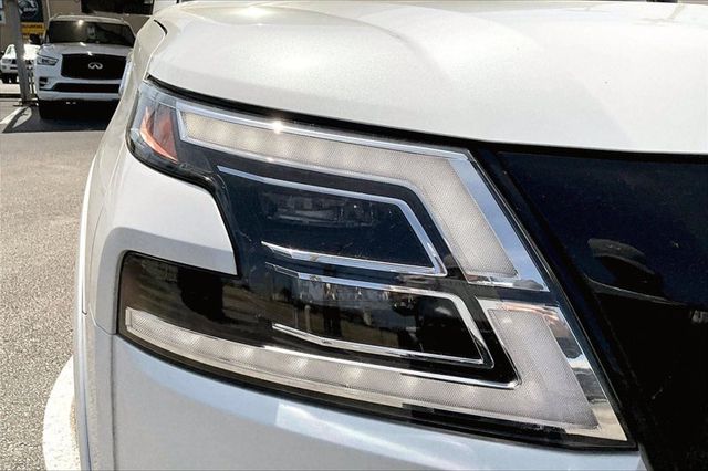 2024 Aspen White Tricoat Nissan Armada SL RWD SUV