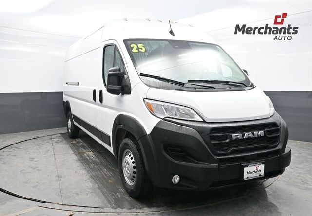 Bright White Clearcoat 2025 RAM ProMaster Van 9-Speed Automatic