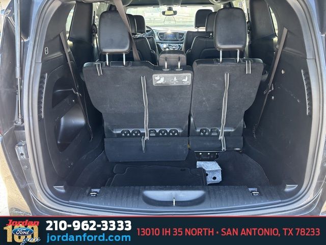 Used Car 2020 Chrysler Pacifica  Touring L For Sale Under $20,000 In San Antonio, Texas