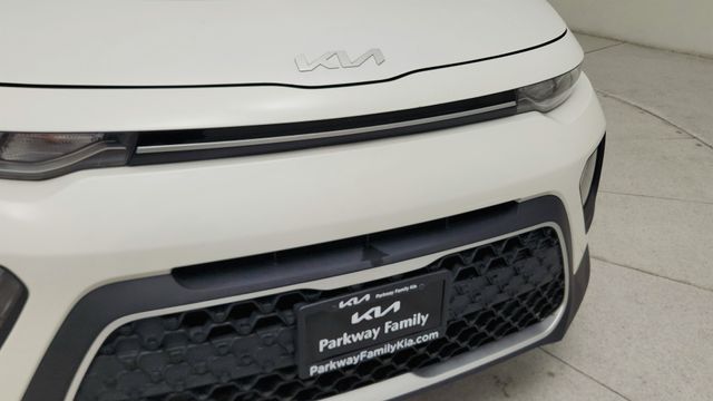 2022 Kia Soul LX White at Gullo Toyota