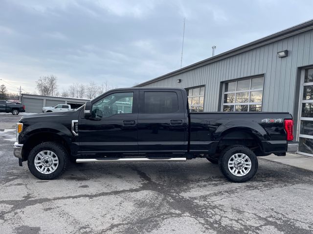2017 Ford F-250SD XLT - Shadow Black exterior view 4
