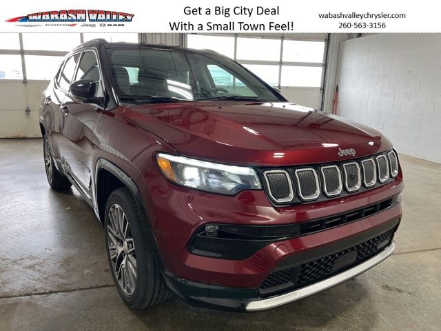 Velvet Red Pearlcoat 2022 Jeep Compass SUV / Crossover Four-Wheel Drive 9-Speed Automatic