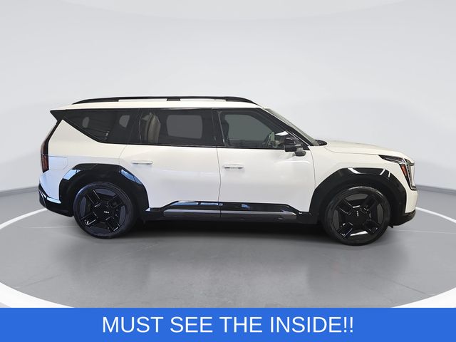 Used 2024 White Kia GT-Line image 2