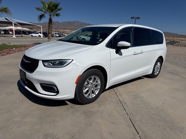 2023 Chrysler Pacifica Touring L FWD