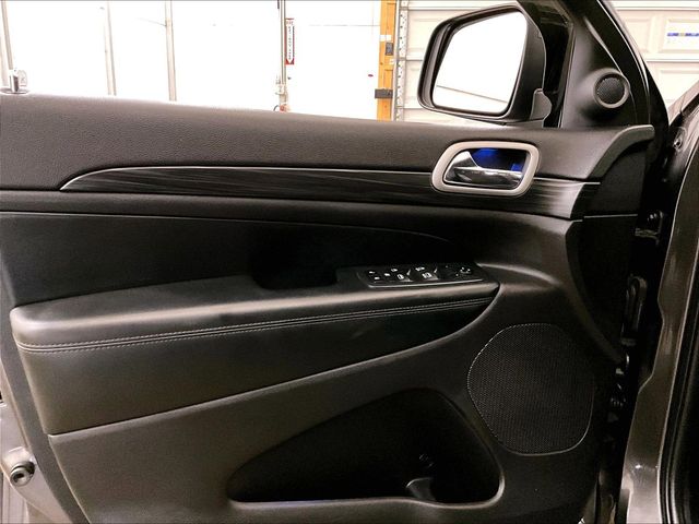 2021 Jeep Grand Cherokee Laredo E Gray at South Hills CDJR