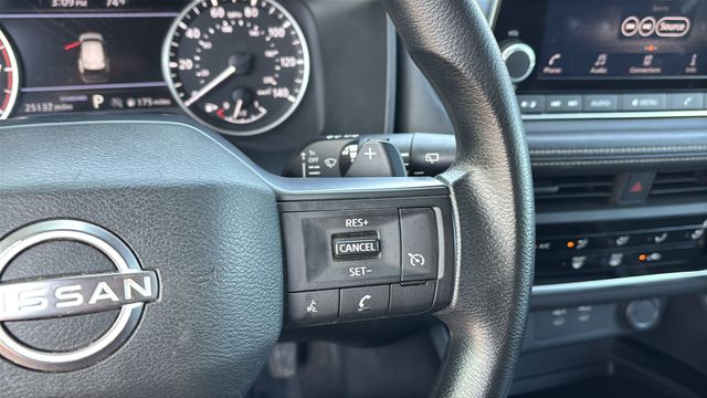 Used 2025 White Nissan S image 23