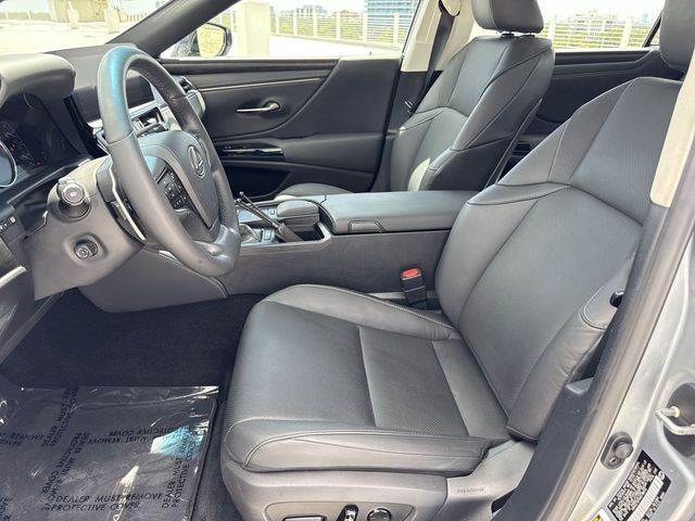 Used 2022 Lexus ES Sedan
