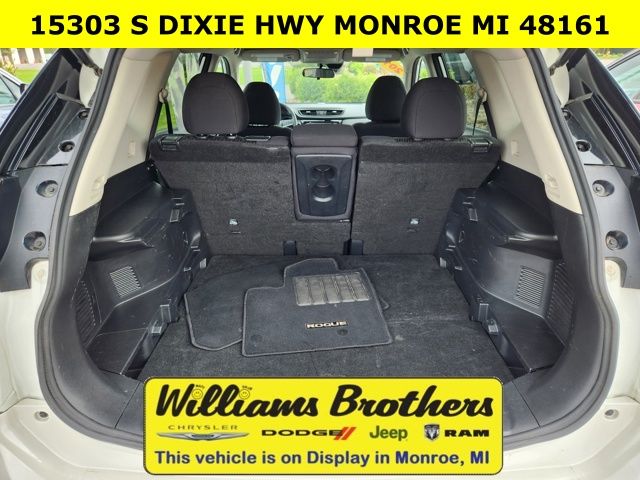 2019 Nissan Rogue SV - Pearl White Tricoat exterior view 15