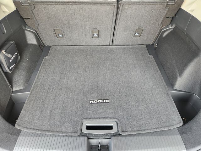 2026 Nissan Rogue SV photo 22