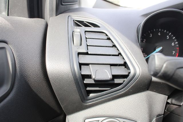 Used 2019 Gray Ford SE image 8