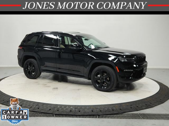 Diamond Black Crystal Pearlcoat 2023 Jeep Grand Cherokee SUV / Crossover Four-Wheel Drive 8-Speed Automatic