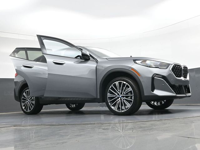 New 2026 Gray BMW xDrive28i image 43