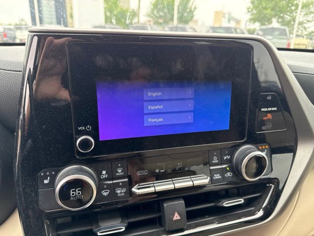 2024 Toyota Highlander XLE Beige at Bayway Cadillac Southwest