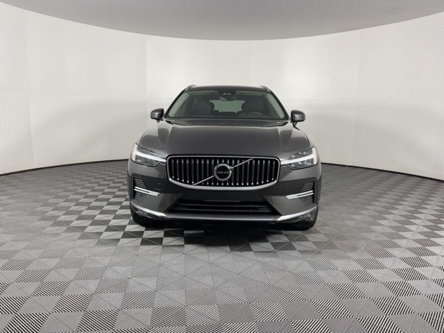 2022 Volvo XC60 B5 Inscription 3