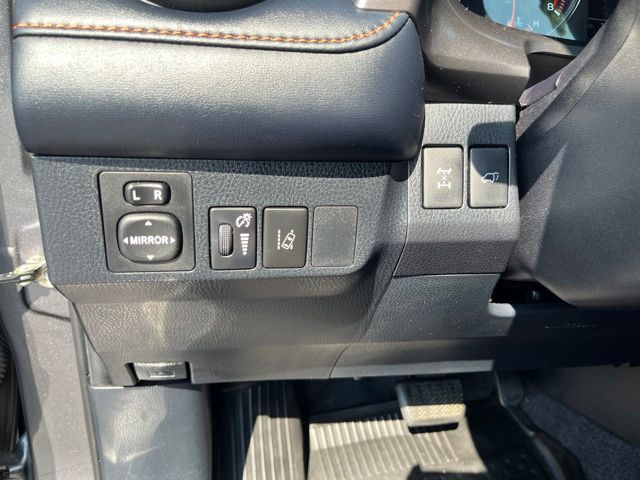 2018 Toyota RAV4 SE - Photo 35