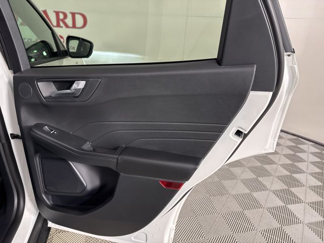 2025 Star White Metallic Tri-Coat Ford Escape ST-Line Elite AWD SUV