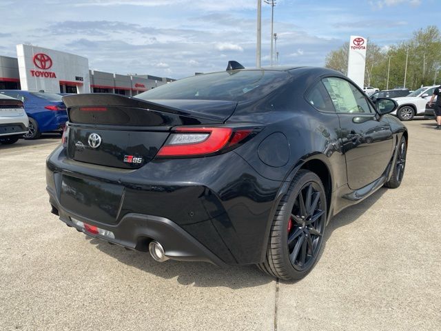 2025 Toyota GR86 Premium photo