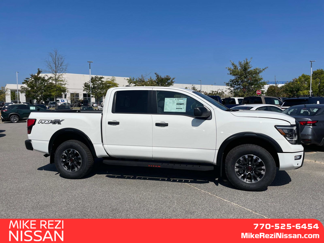 2024 Nissan Titan PRO-4X 2