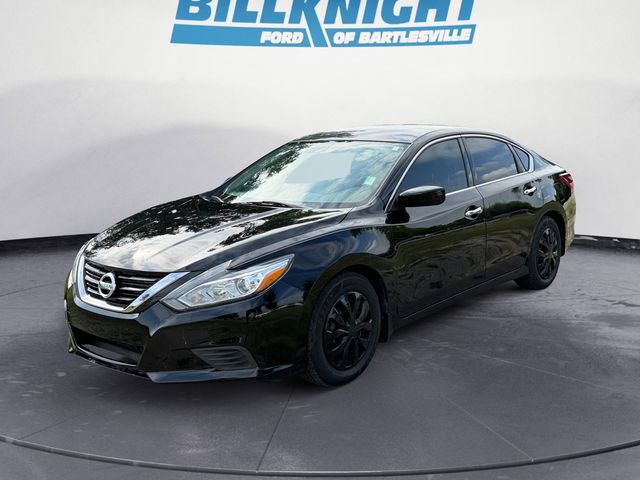 Super Black Clearcoat 2018 Nissan Altima 2.5 S Sedan Front-Wheel Drive Continuously Variable Transmission
