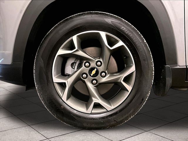 2024 Chevrolet Trax LT Gray at Sutliff Volkswagen