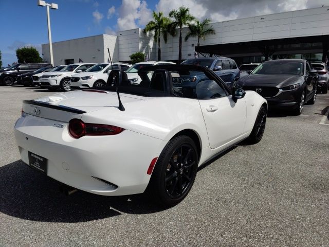 2021 Mazda MX-5 Miata Club 8