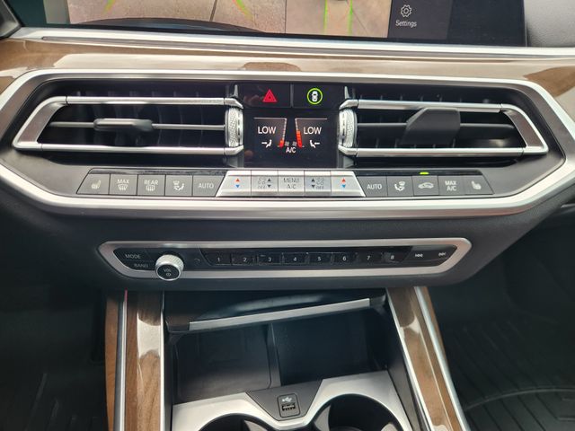 2020 BMW X7 xDrive40i Black at Ultimate Motorsports