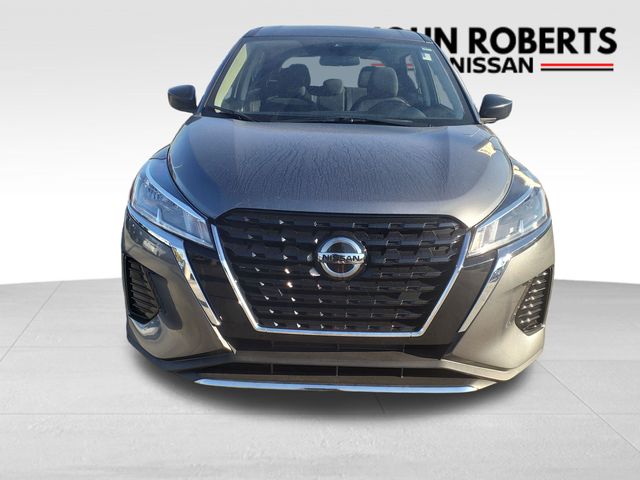 2021 Nissan Kicks S 12