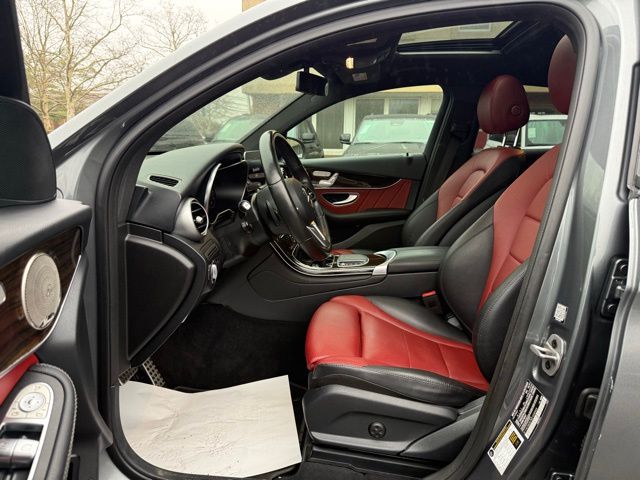 2021 Mercedes-Benz GLC