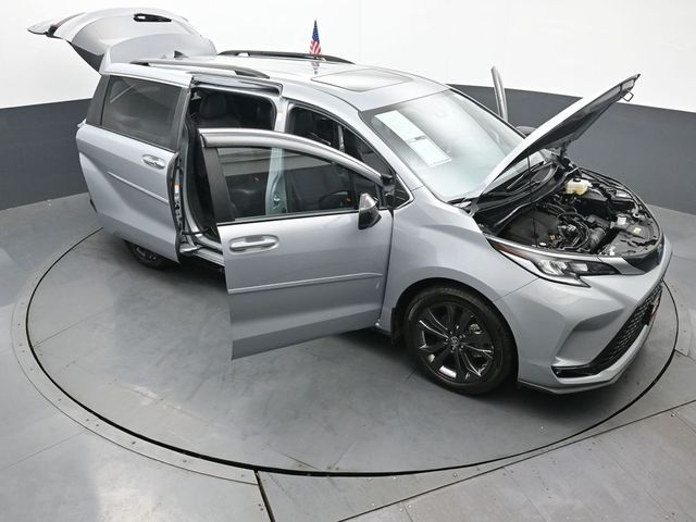 2023 Toyota Sienna XSE 53