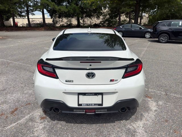 Used 2024  Toyota TRUENO Edition image 4