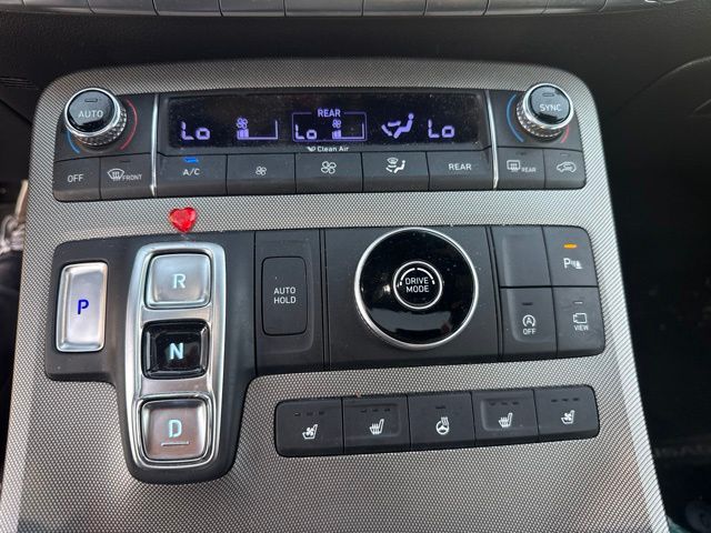 Used 2022 Red Hyundai Calligraphy image 12
