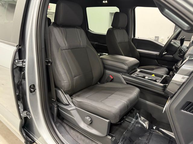 2025 Ford F-150 STX photo