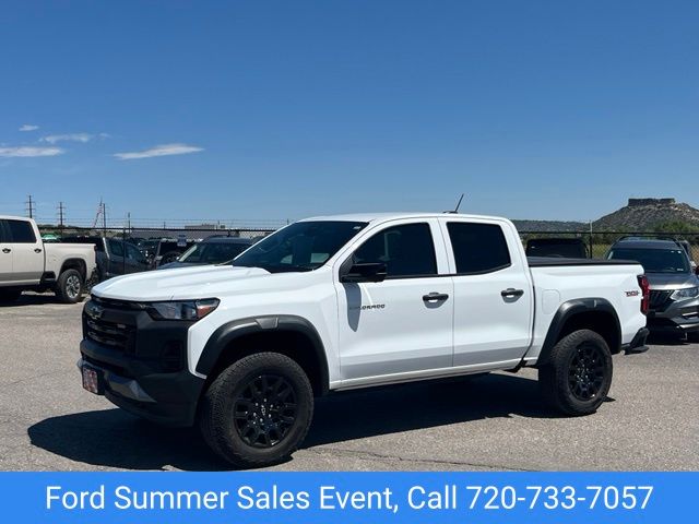 Summit White 2024 Chevrolet Colorado Pickup Truck Four-Wheel Drive 8-Speed Automatic